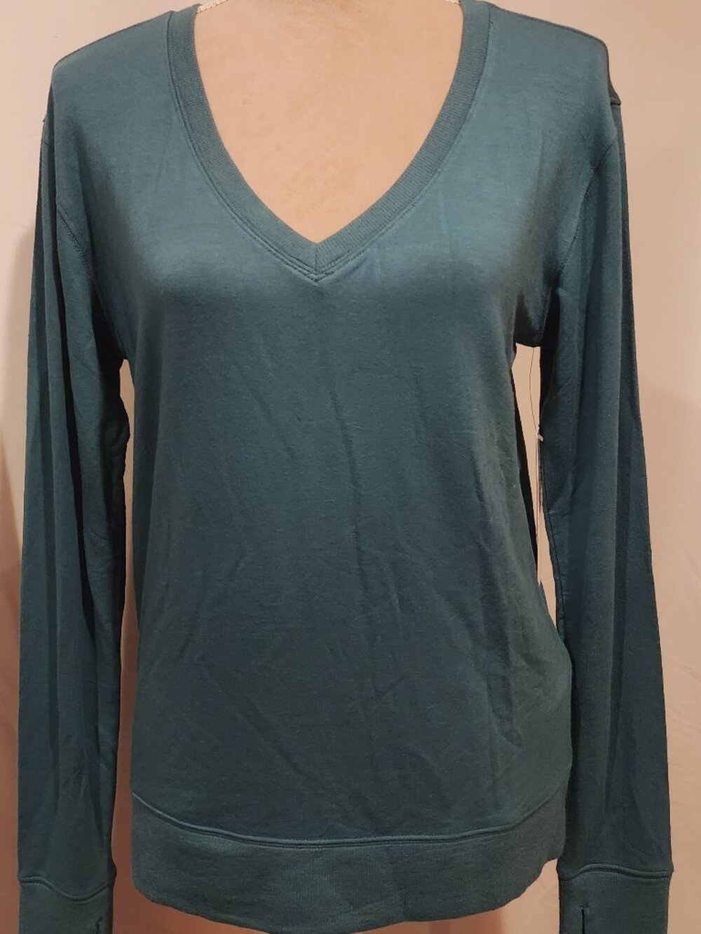 Athleta Sunrise V Neck Sweatshirt Size S